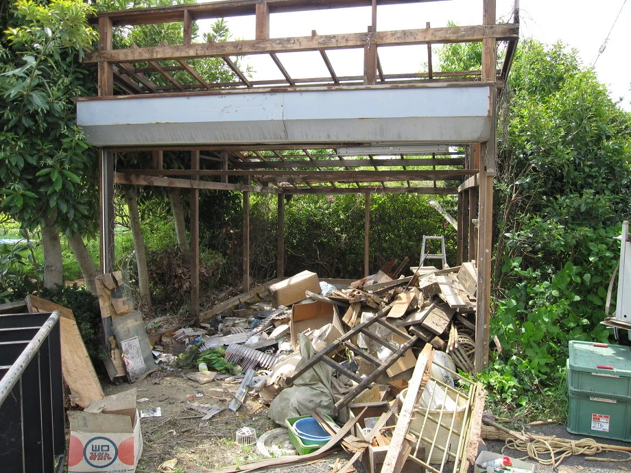 横浜市都筑区にて、倉庫の解体と撤去を行いました。 の画像