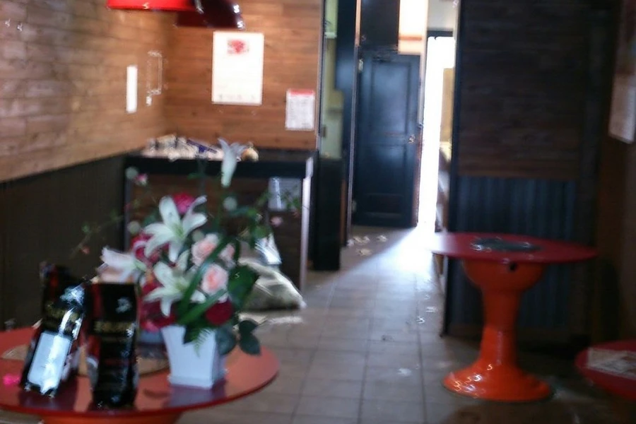 西区にて遺品整理に関わる店舗解体を行いました。