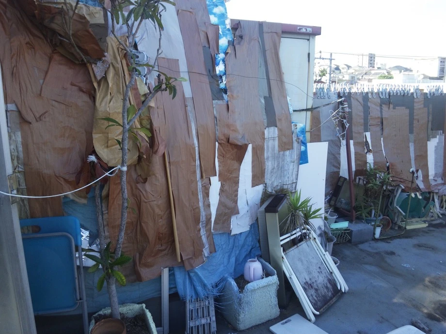 横浜市南区屋上の片付け作業 の画像