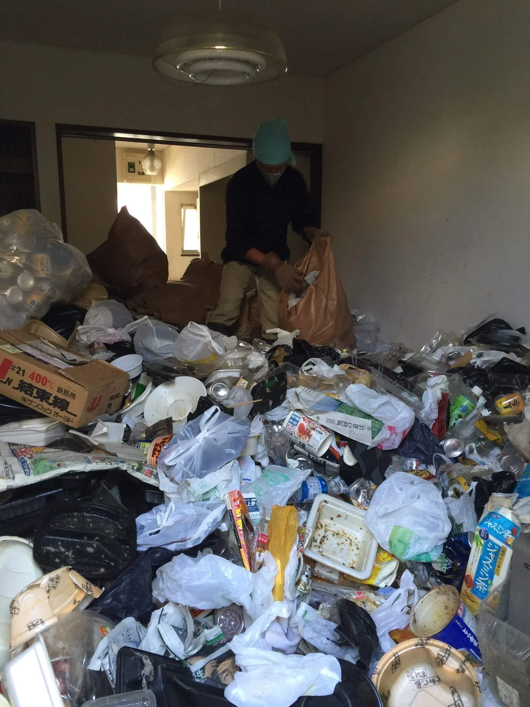 横浜市港北区にてゴミ屋敷の清掃を行いました。 の画像