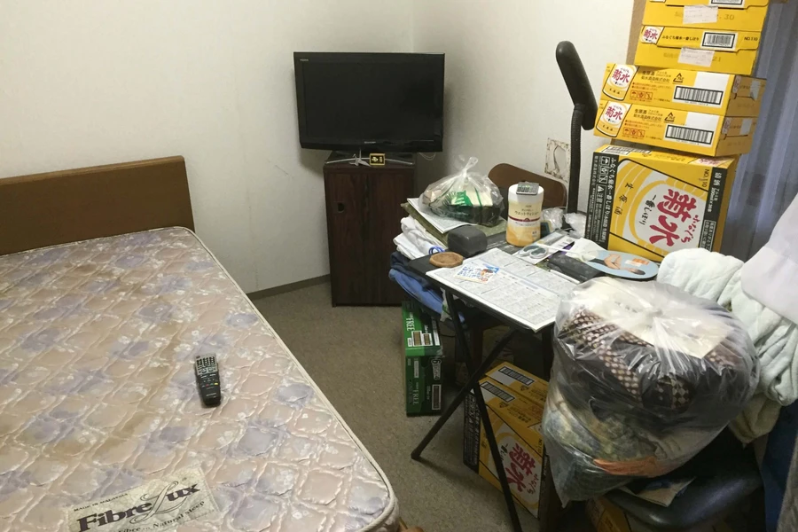 中区にてお部屋の清掃を行いました。