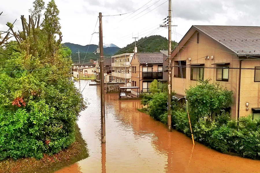 豪雨に備える：水が引くまでの時間と電源確保の解決策