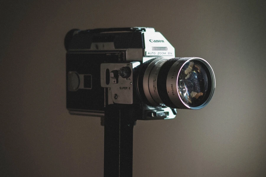 実家にある8mmフィルムをデジタル化など3つの方法で保存し、残す。